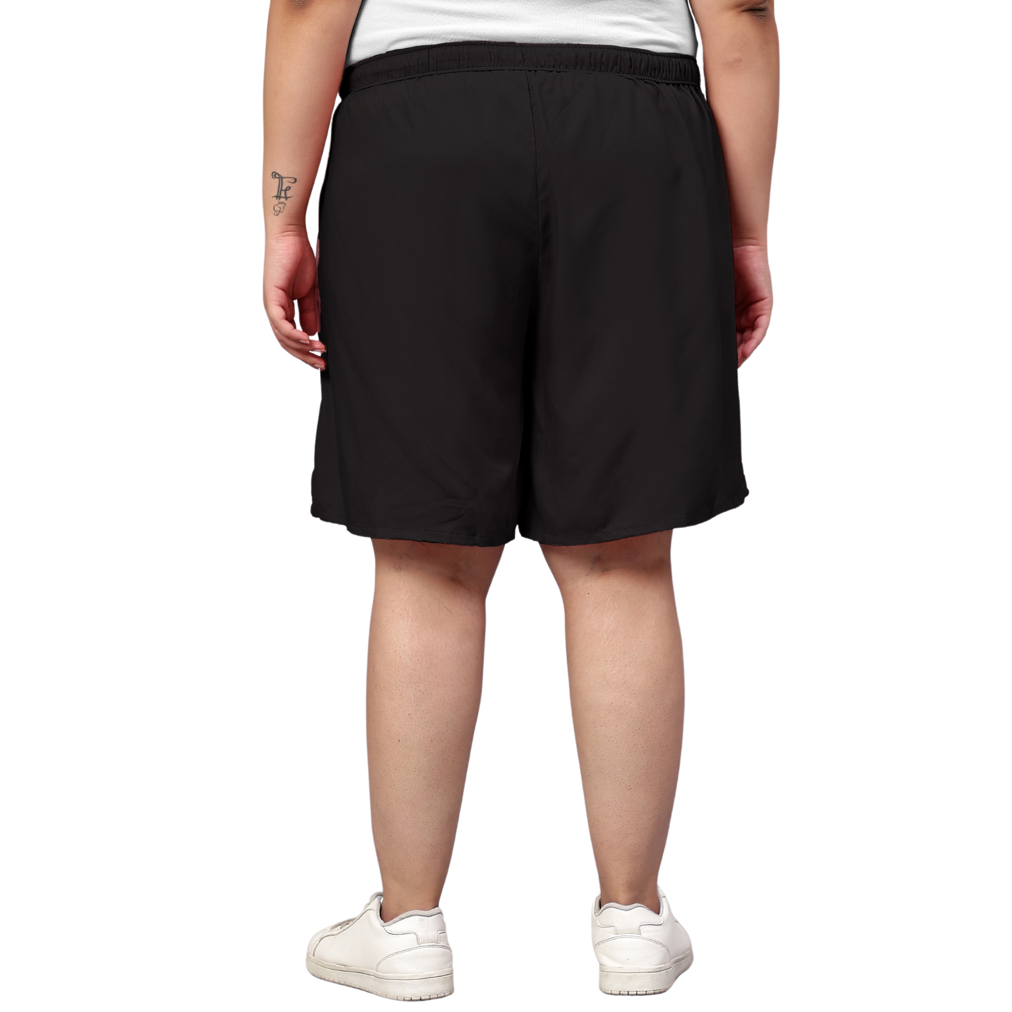 Black Solid Plus Size Flared Shorts