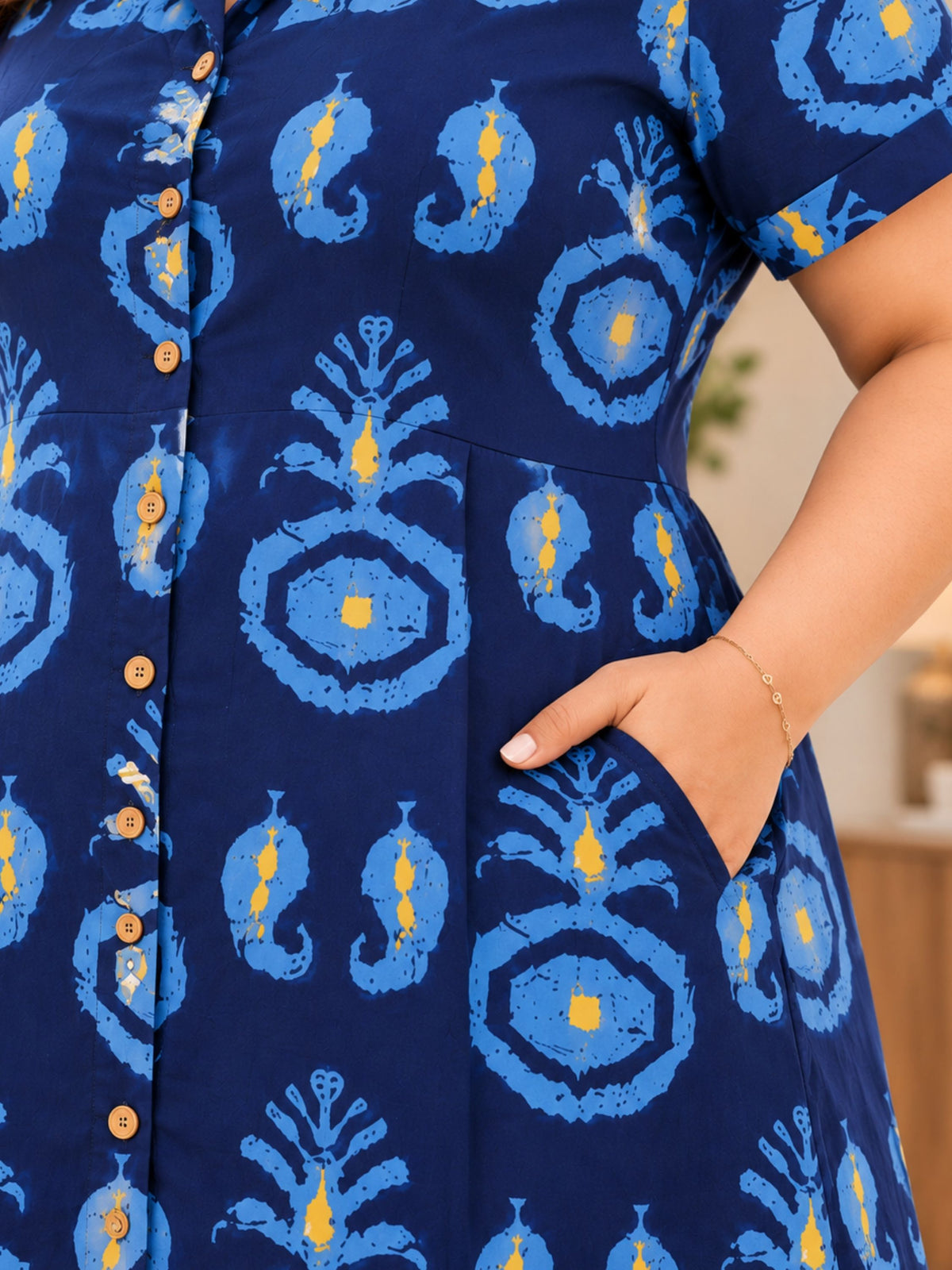 Blue Motif Print Midi Sleeve Dress