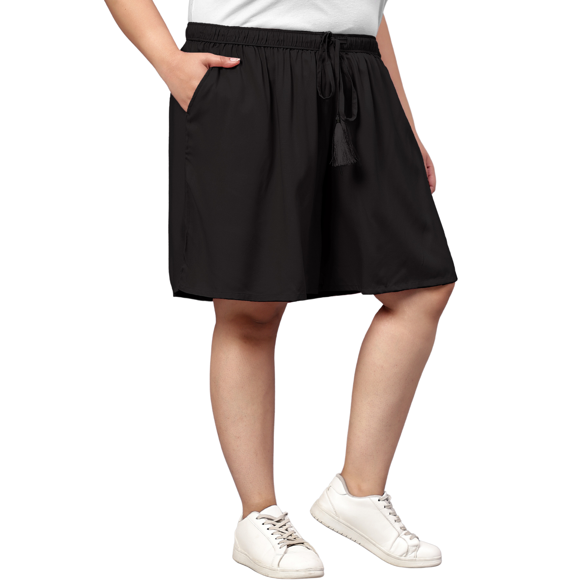 Black Solid Plus Size Flared Shorts