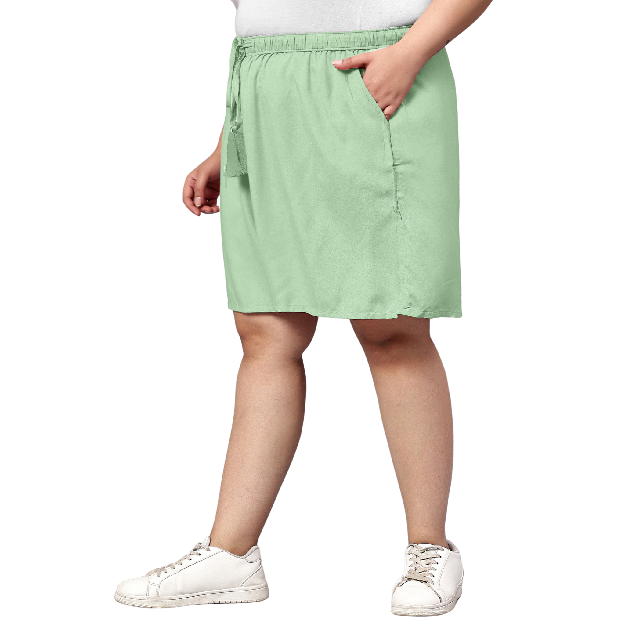 Green Solid Plus Size Flared Shorts