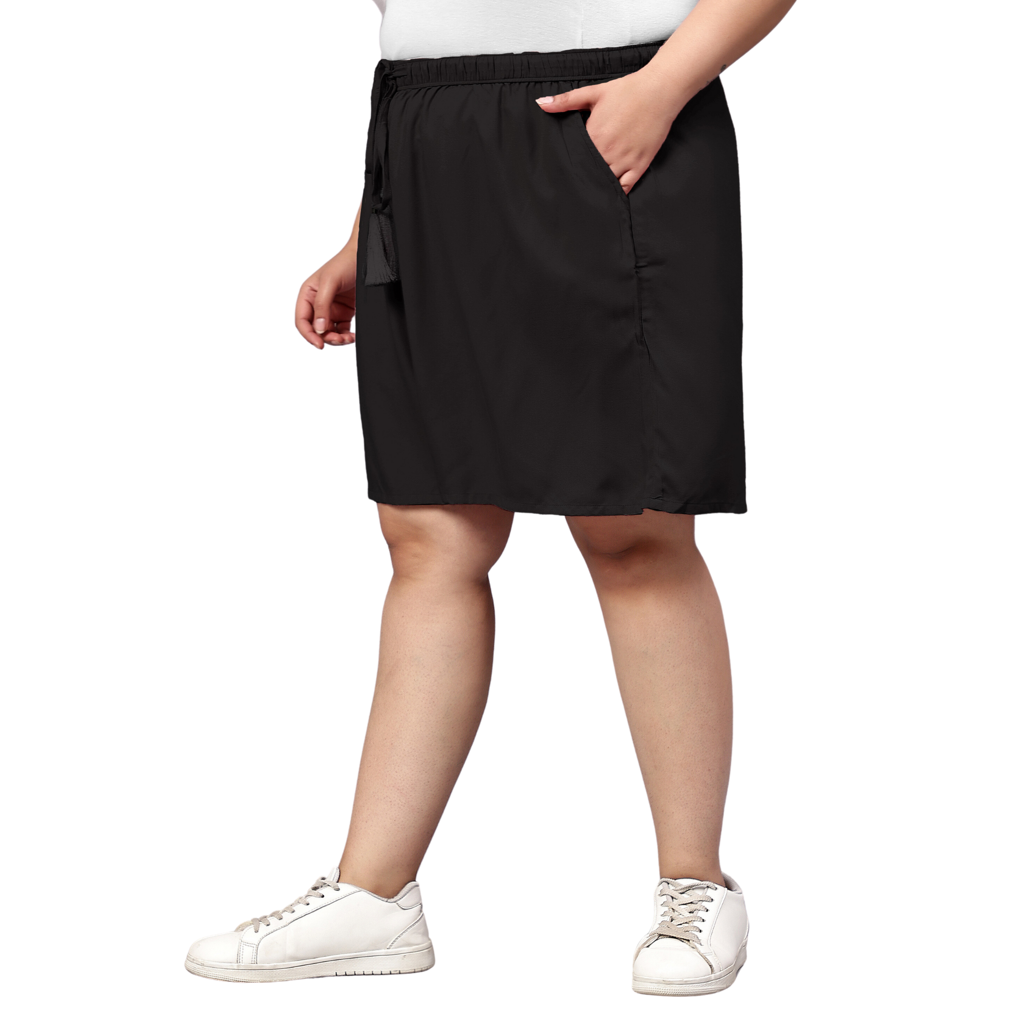 Black Solid Plus Size Flared Shorts
