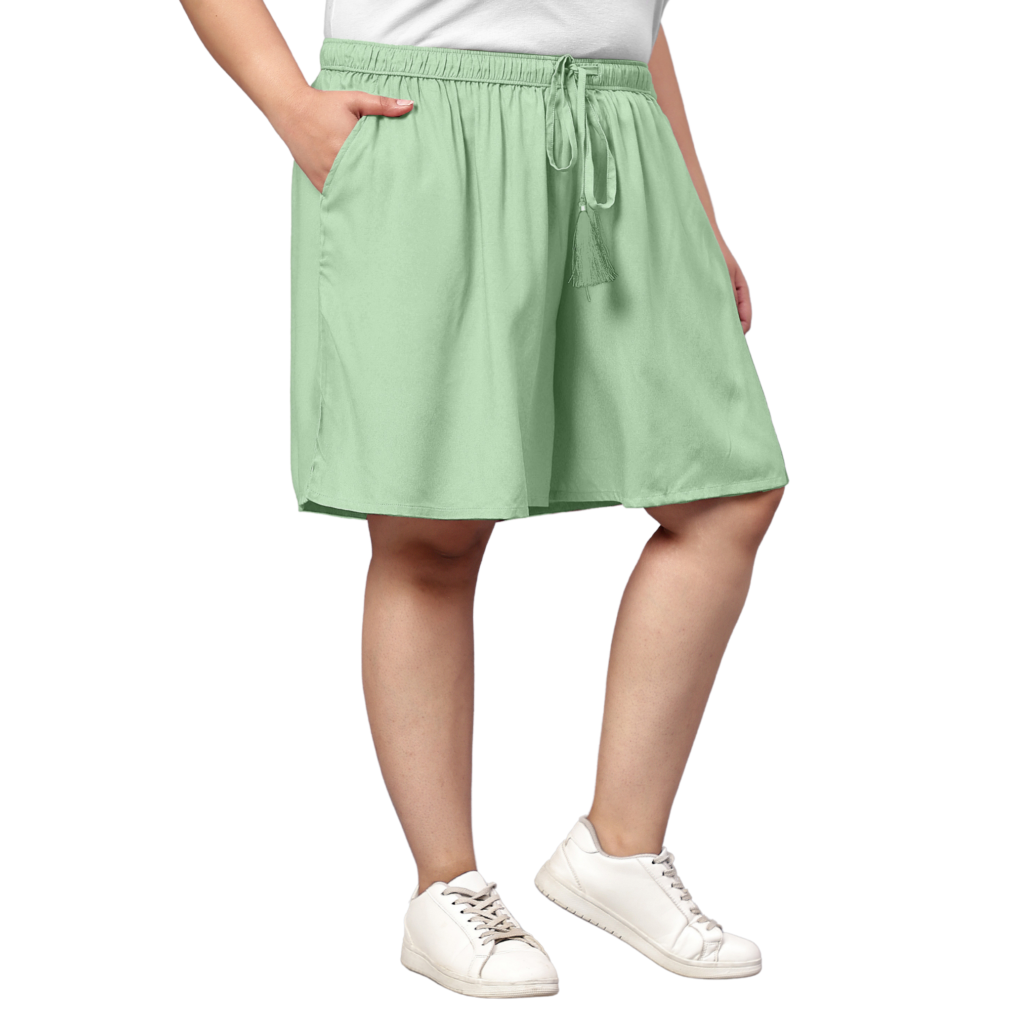 Green Solid Plus Size Flared Shorts