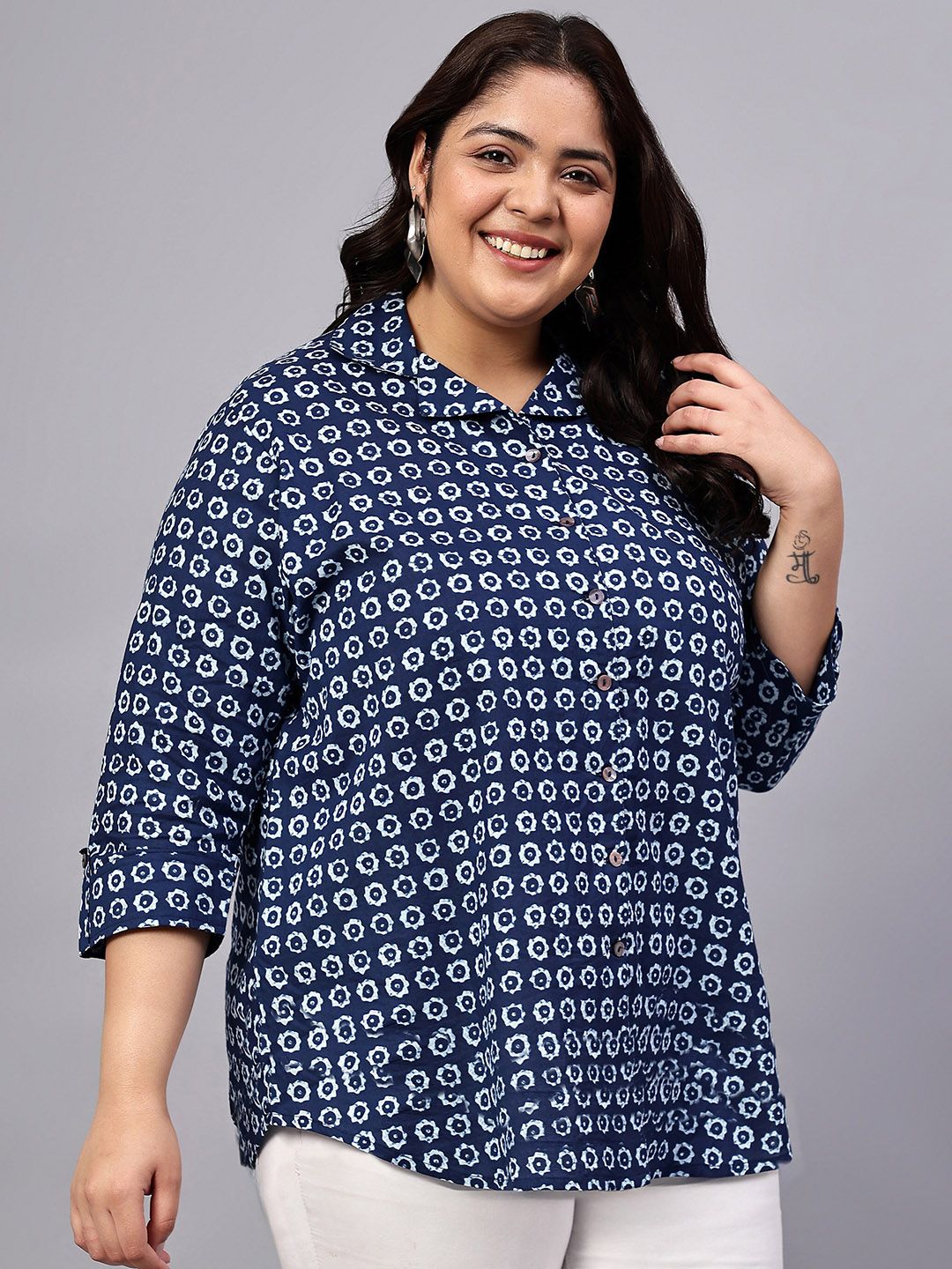 Blue Floral Print Plus Size Shirt — view 3