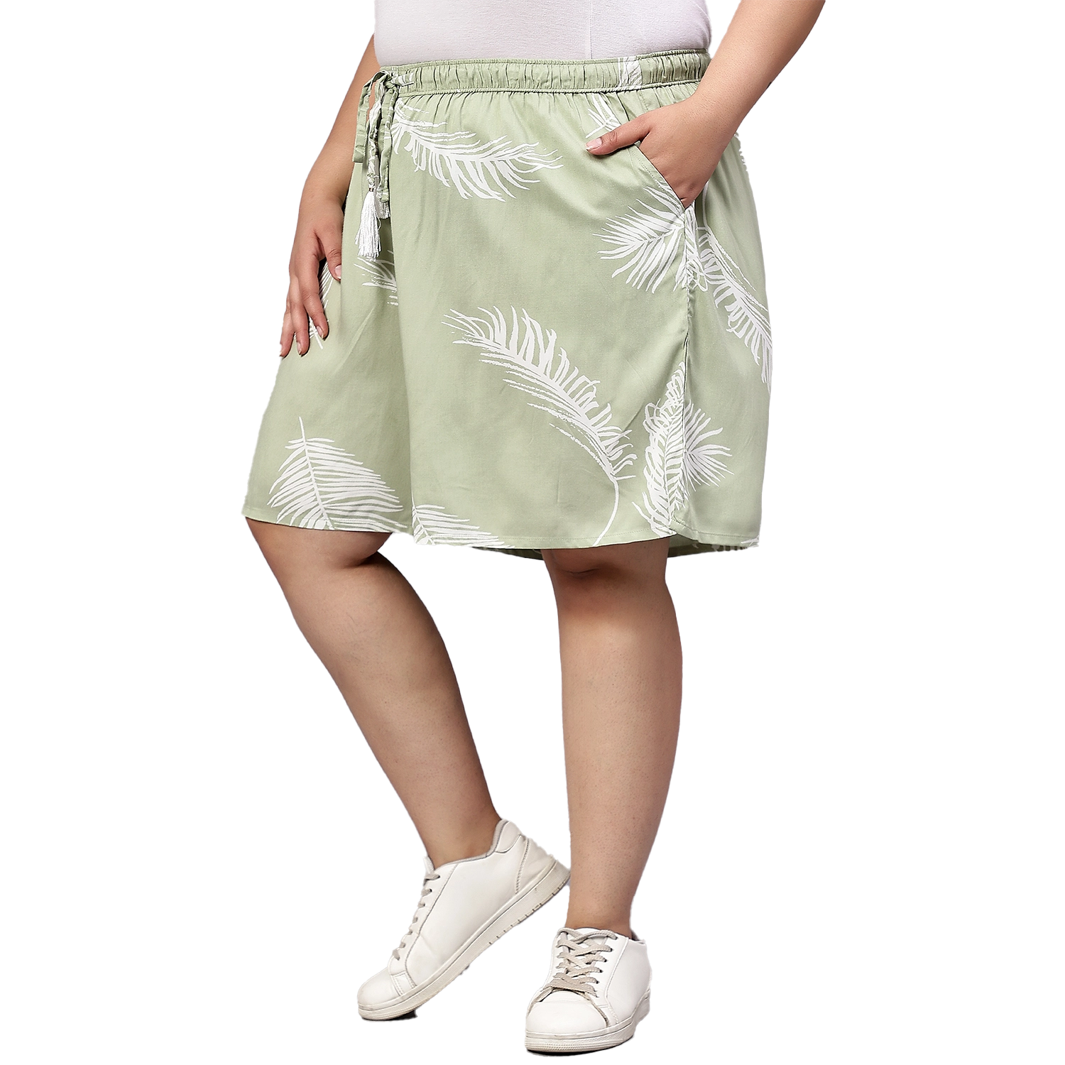 Green Leaf Plus Size Flared Shorts