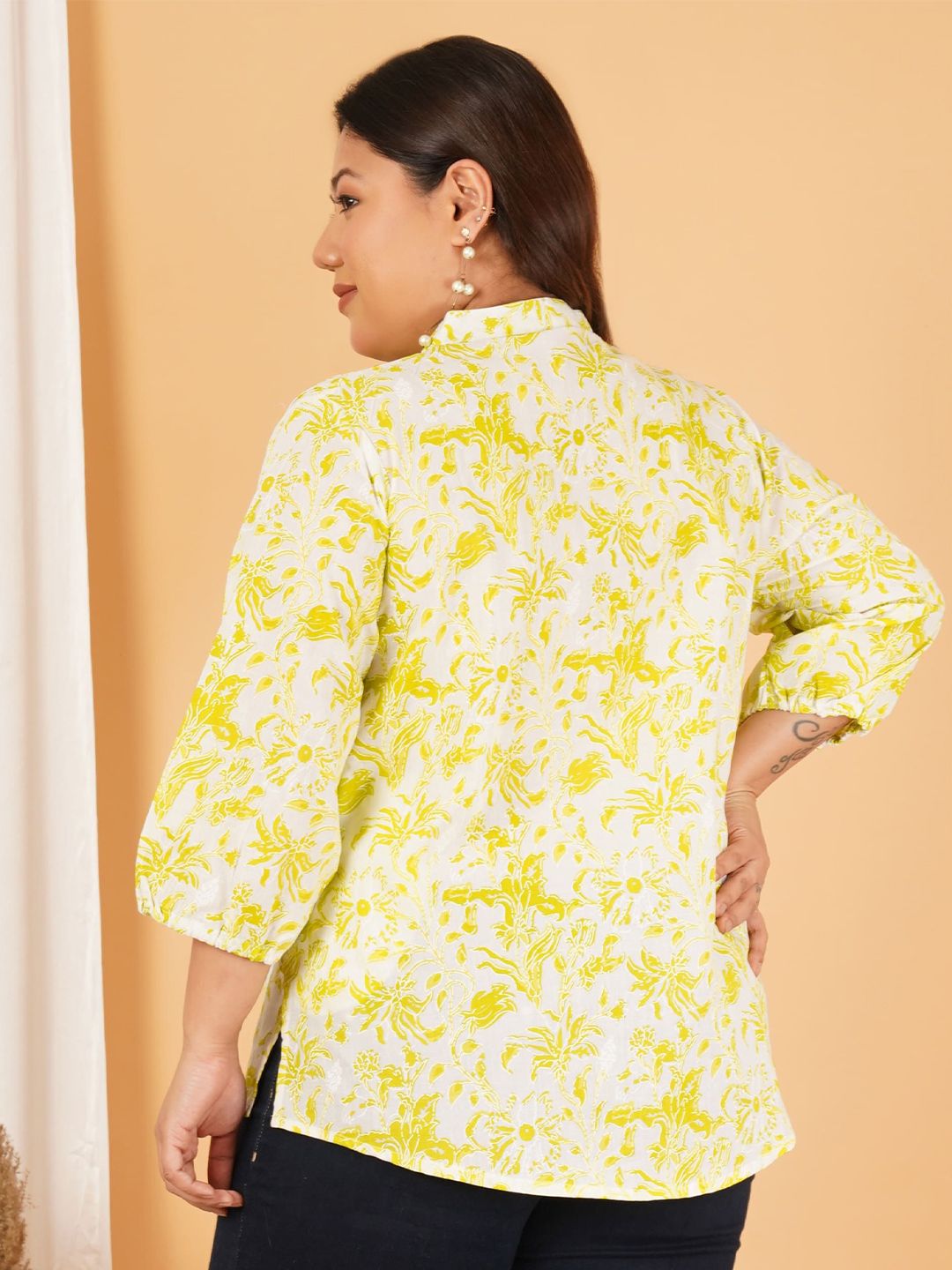 Yellow Print Plus Size Lace Shirt — view 5
