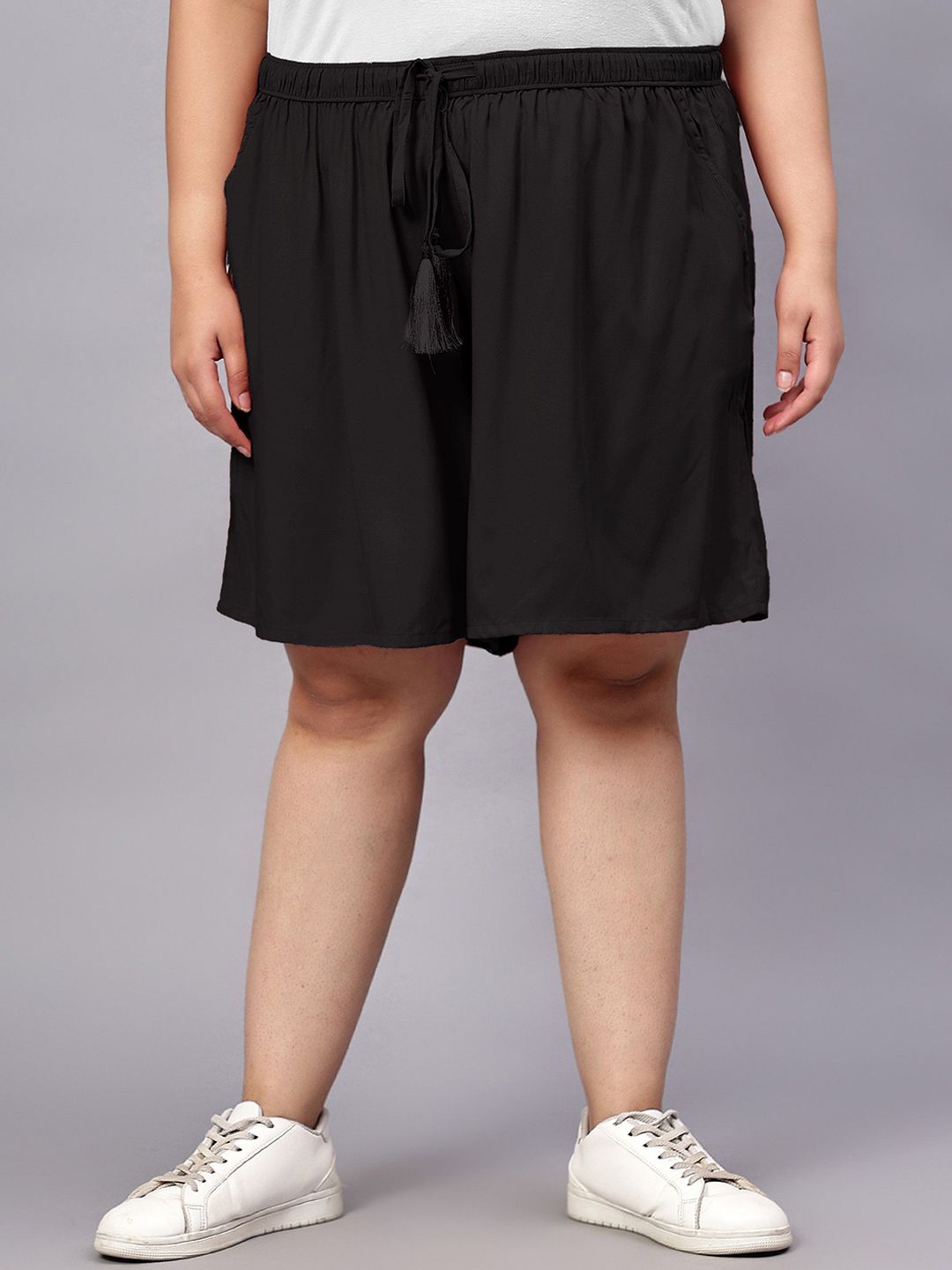 Black Solid Plus Size Flared Shorts — view 1