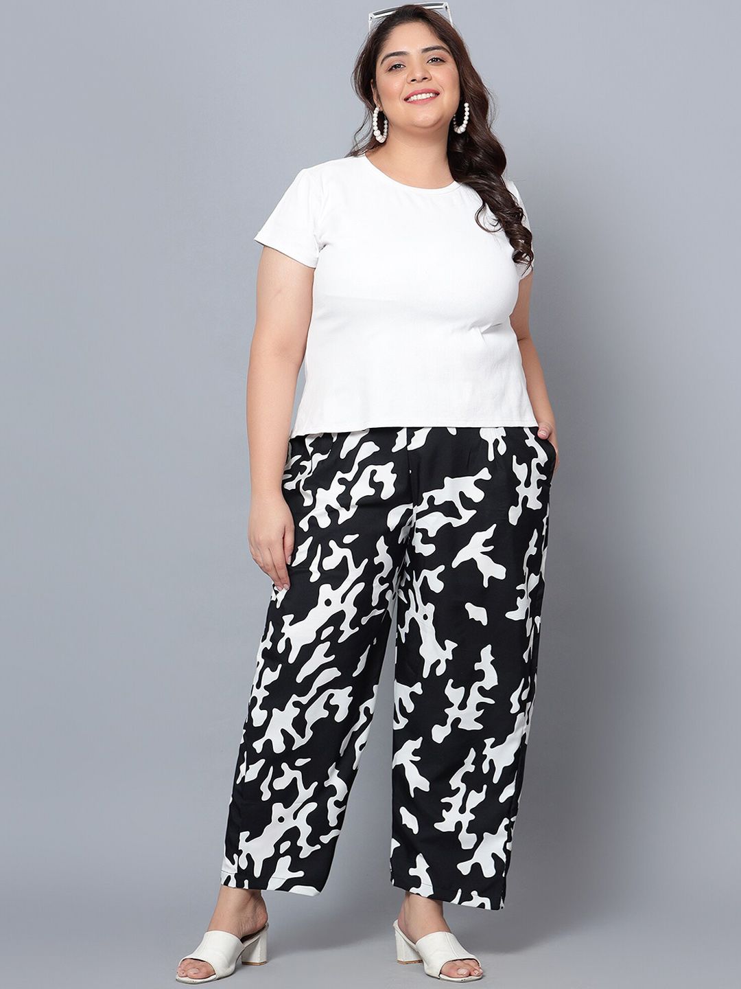 Black and White Abstract Plus Size Trousers — view 5