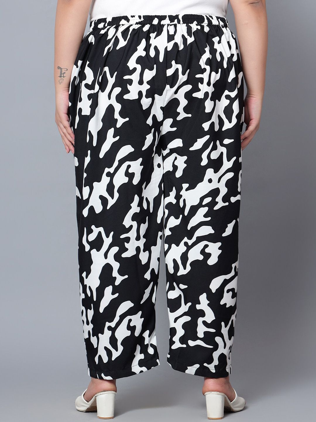 Black and White Abstract Plus Size Trousers — view 4