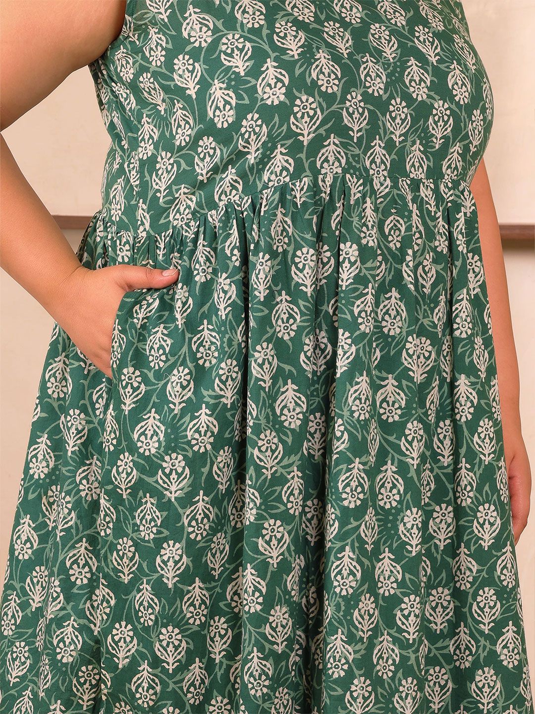 Green Geometric Print Cotton Plus Size Dress — view 2