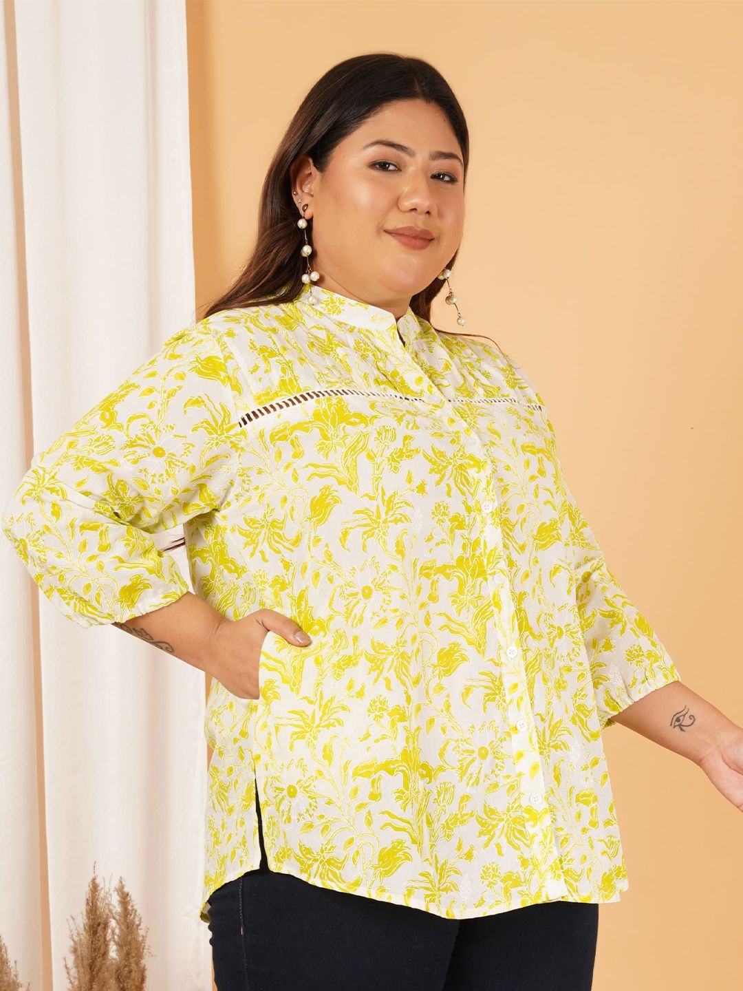 Yellow Print Plus Size Lace Shirt — view 3