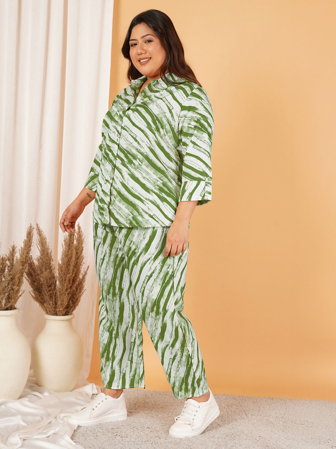 Green Leheriya Print Plus Size Co-Ord Set — view 5