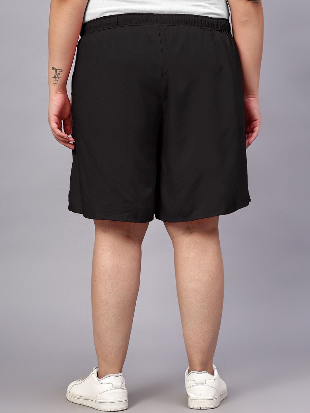 Black Solid Plus Size Flared Shorts — view 4