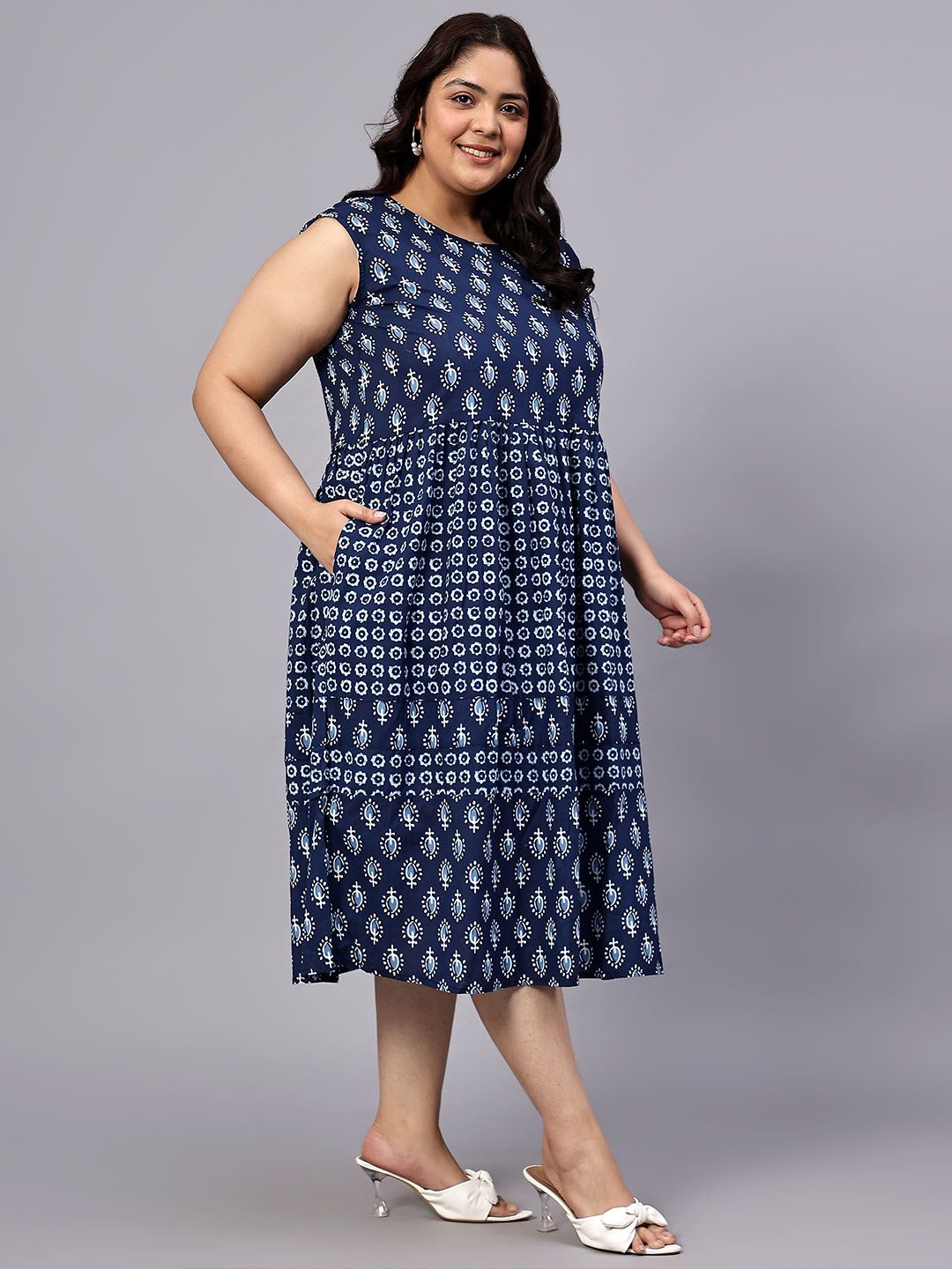 Blue Geometric Print Cotton Plus Size Dress — view 4