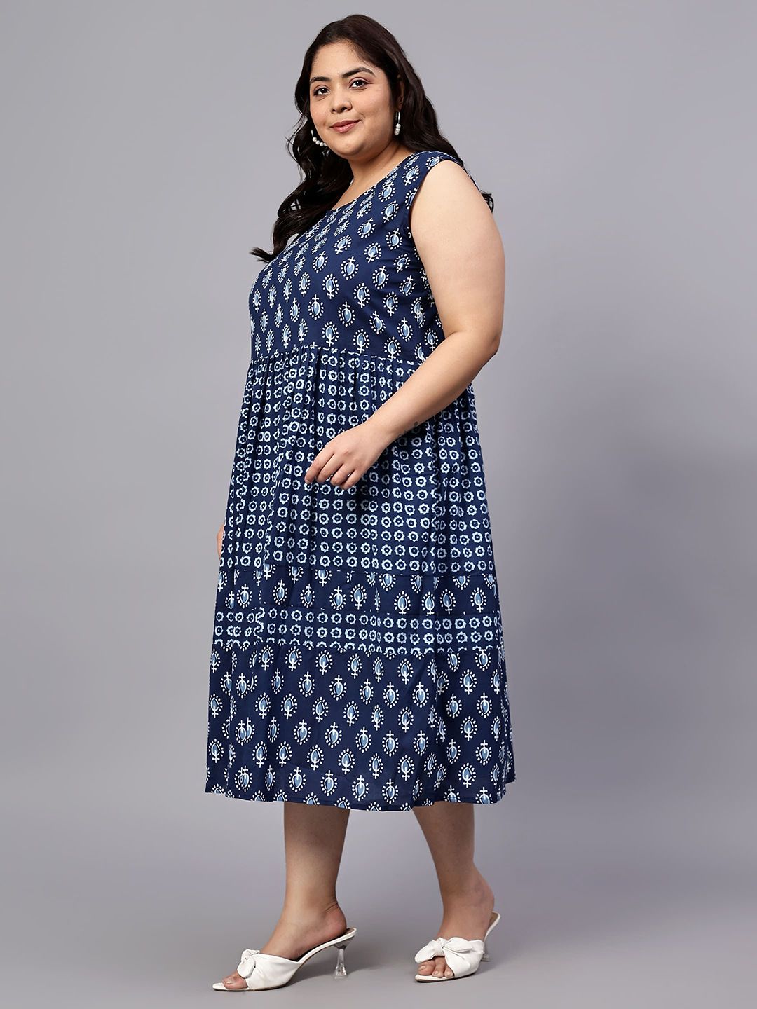 Blue Geometric Print Cotton Plus Size Dress — view 5