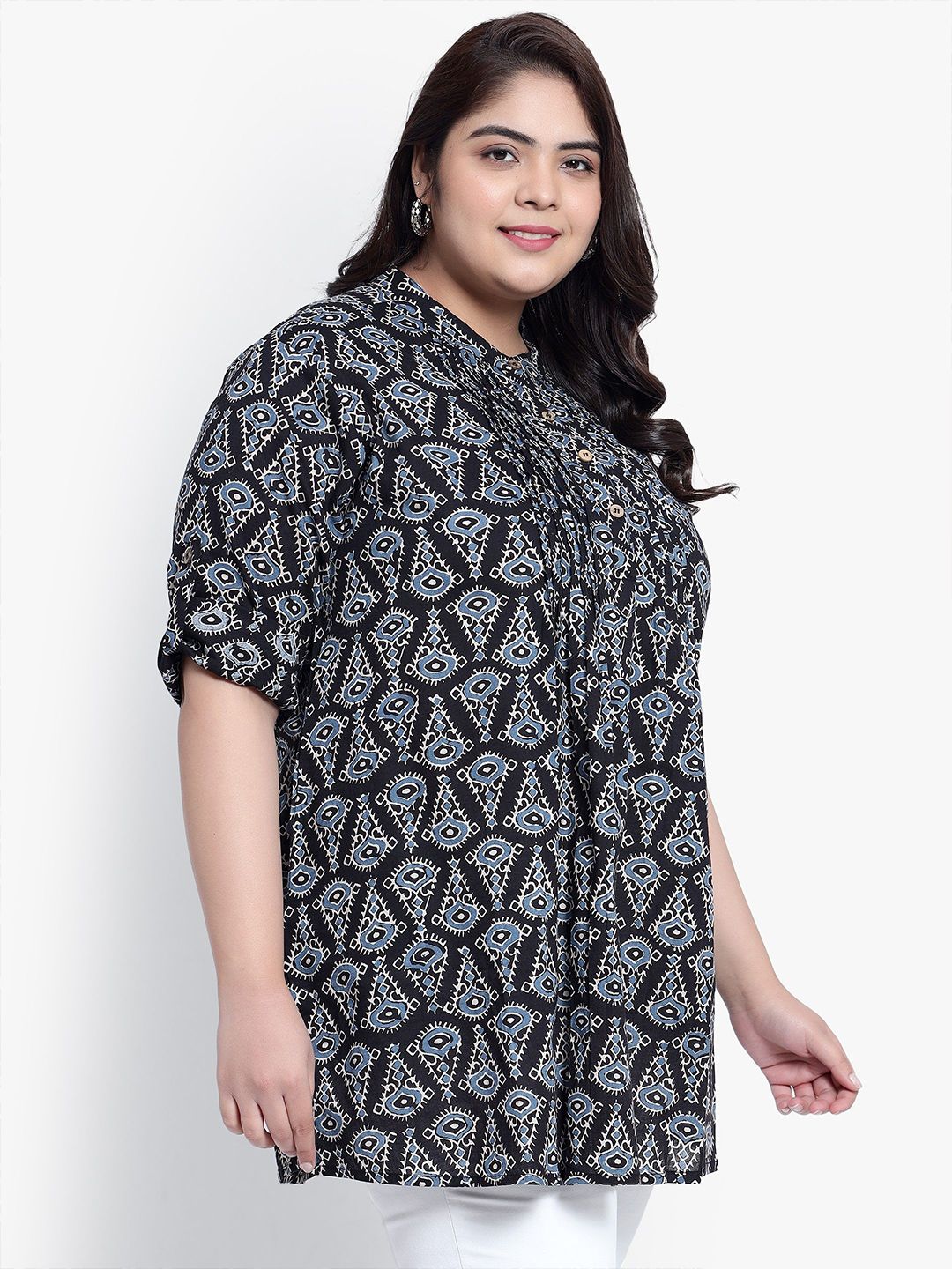Black Geometric Print Pleat Plus Size Tunic — view 3