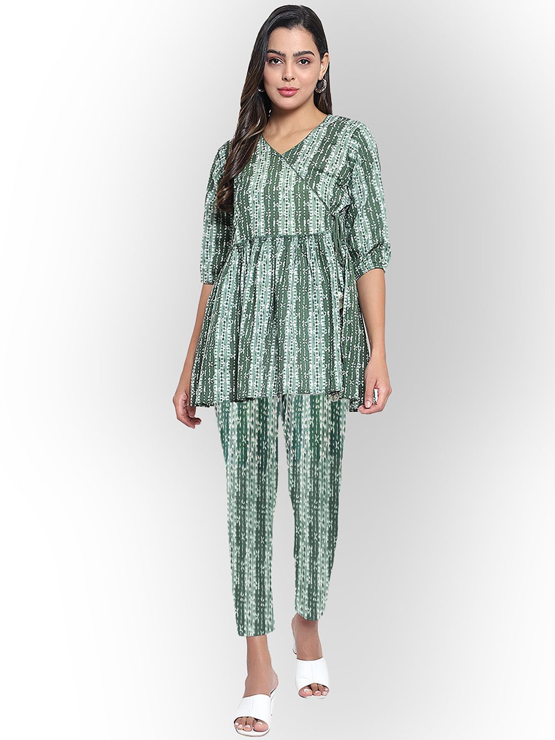 Green Hand Block Co-Ord Set — view 11