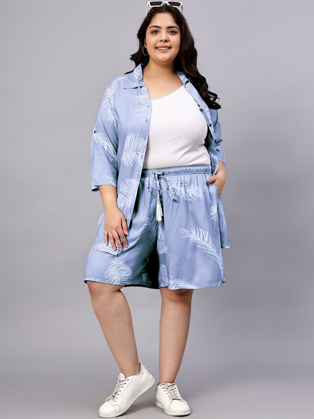 Blue Leaf Plus Size Flared Shorts — view 5