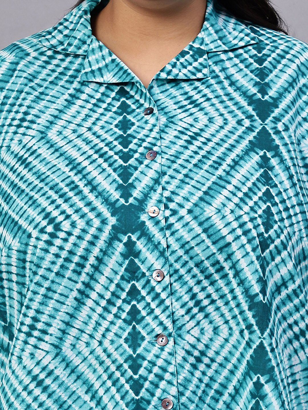 Green Stripe Print Plus Size Shirt — view 2