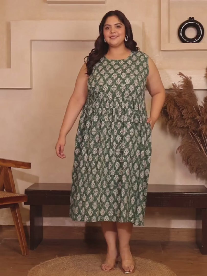 Green Geometric Print Cotton Plus Size Dress — rampwalk
