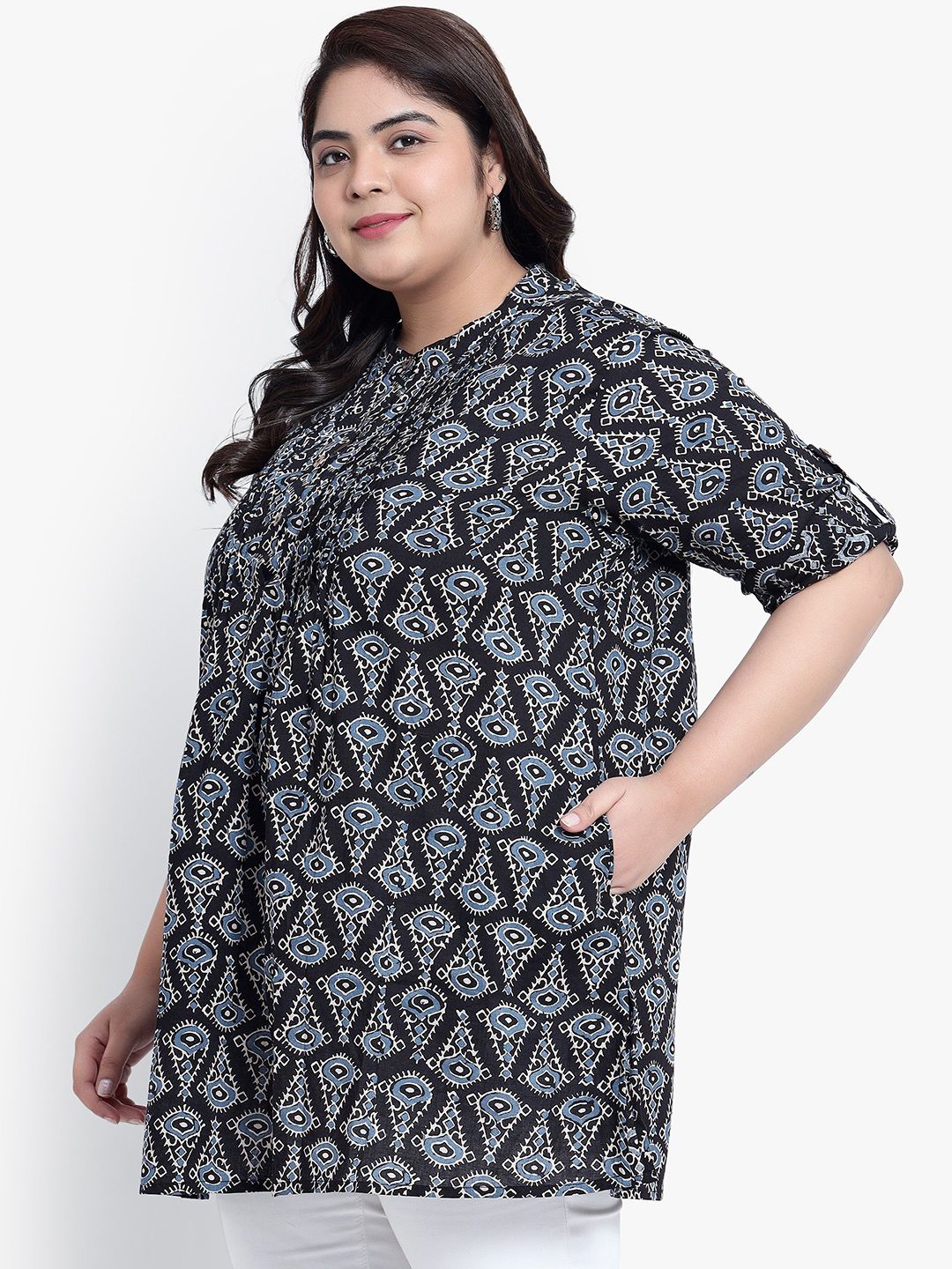 Black Geometric Print Pleat Plus Size Tunic — view 4